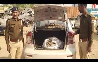 Charas worth 14 crores being sent to UP in luxury car seized in Gopalganj, 2 smugglers arrested