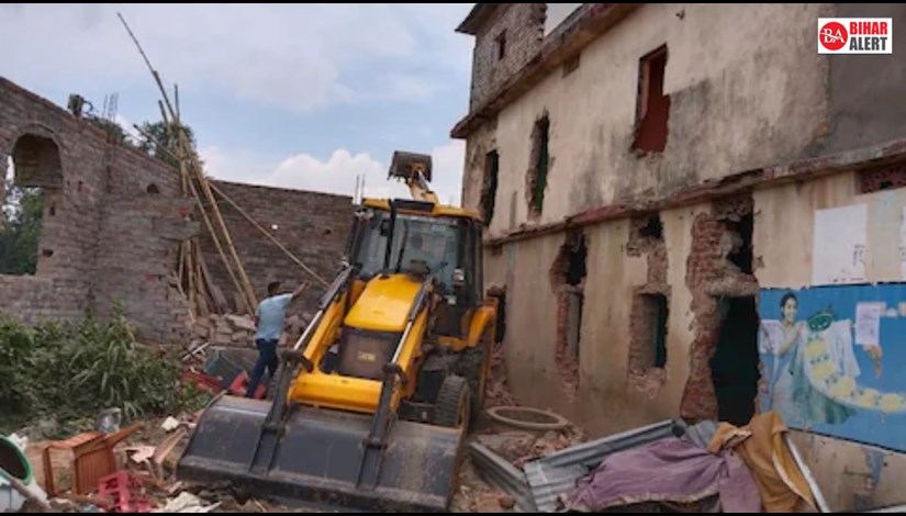 If the criminal did not surrender, then the Bihar Police ran a bulldozer at home