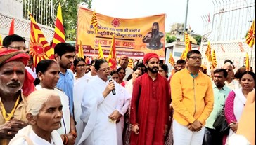 On the occasion of Anant Chaturdashi, the Kalash Yatra came out in Someshwar Nath Dham