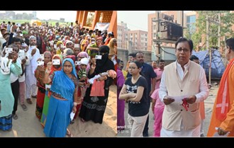 Tremendous enthusiasm among voters of Bihar, long queues at polling stations..see pictures....